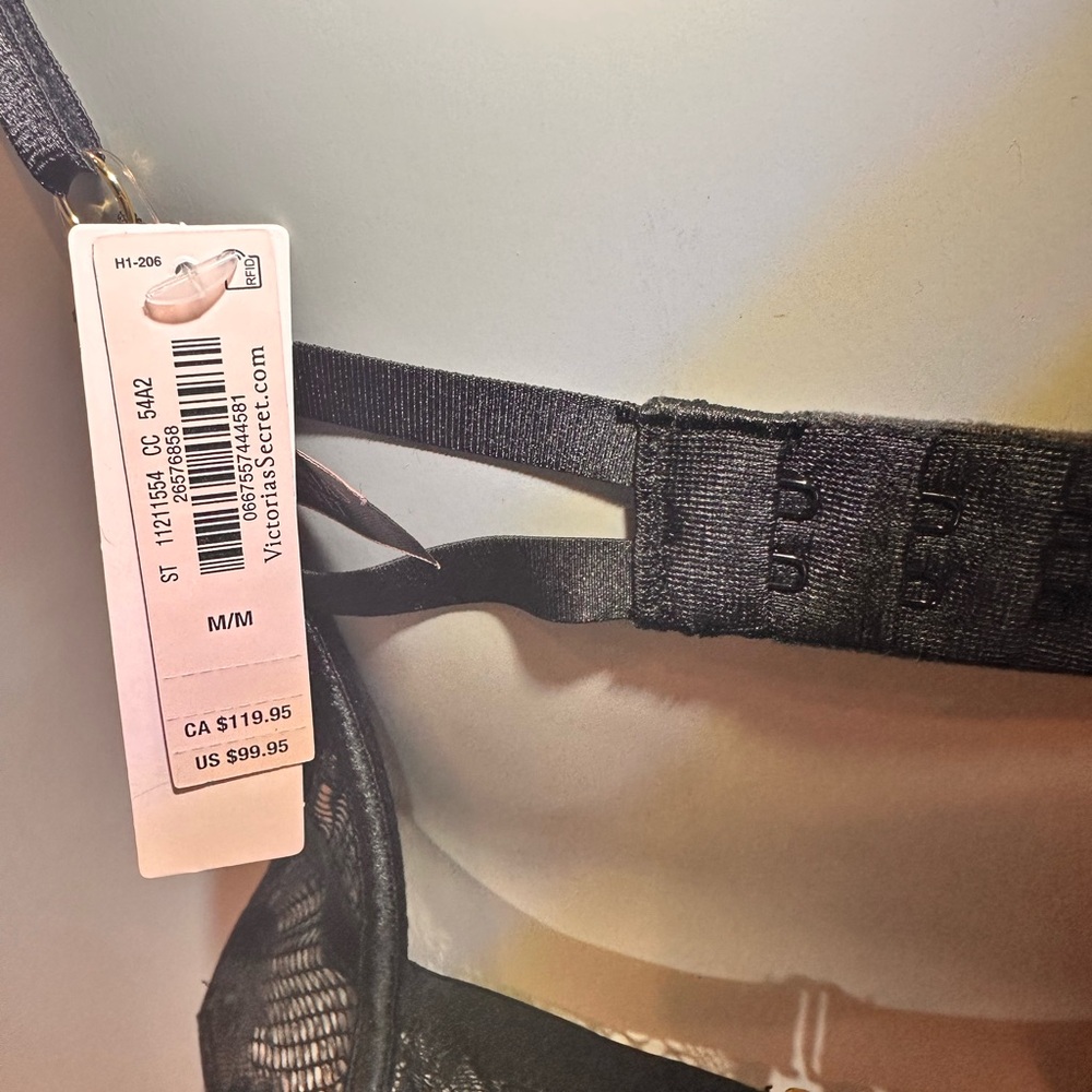 Victoria’s Secret lingerie - Picture 2 of 6
